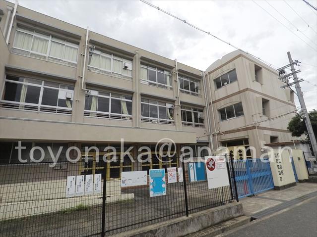 小学校　桜塚小学校（小学校）まで334m