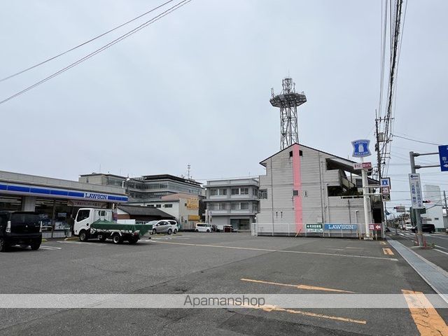 コンビニ　ローソン土佐山田町栄町店（コンビニ）まで744m