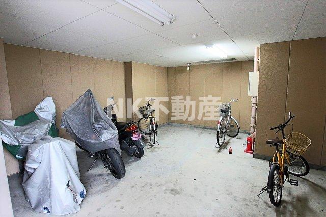 駐車場　バイク置き場です