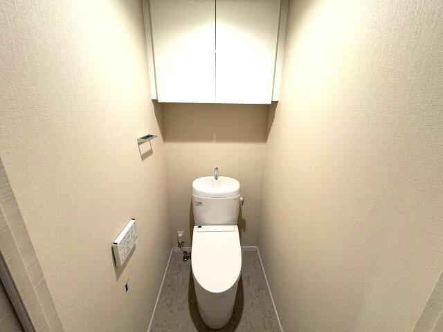 ＪＲ山手線 目黒駅 徒歩14分 3階建 築5年のトイレ写真