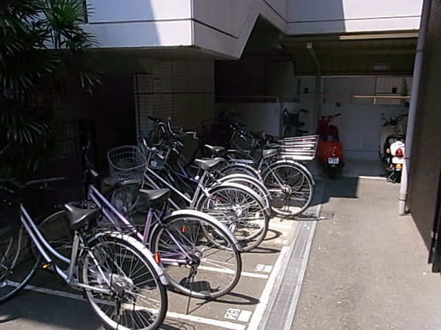 駐車場　駐輪場