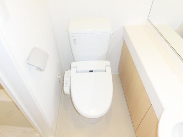 トイレ　★ウォシュレット付きトイレです★