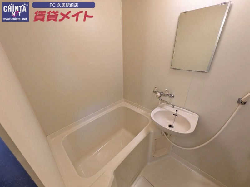 バス・シャワールーム　同型参考写真