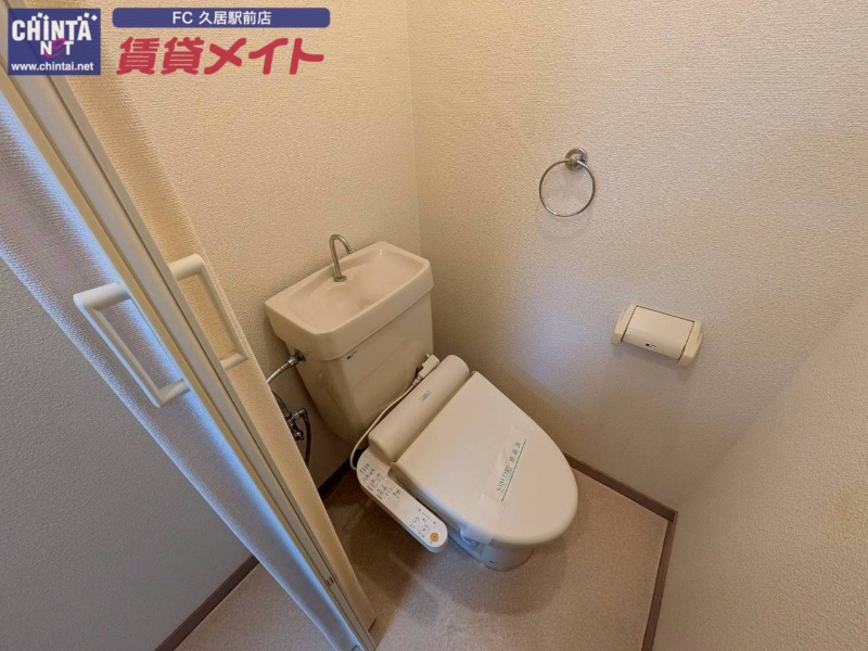 トイレ　同型参考写真
