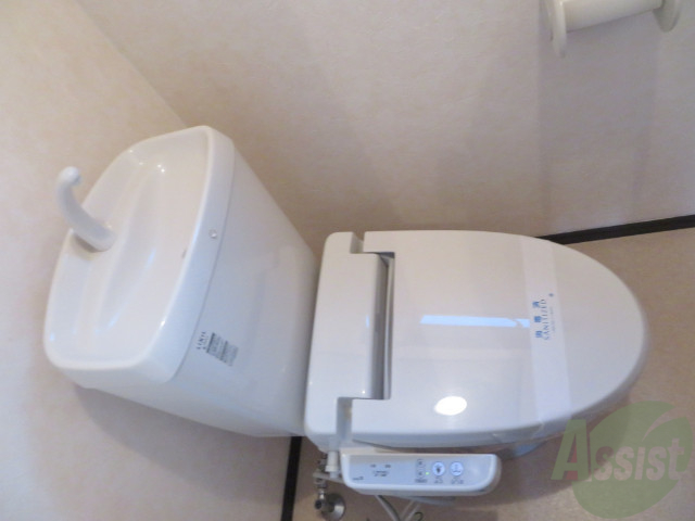 トイレ　ウォシュレット付きのトイレです。シャワートイレは日本の宝。