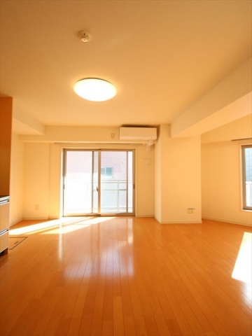 居室・リビング　11.7帖ＬＤＫ♪南向きで明るいお部屋です♪
