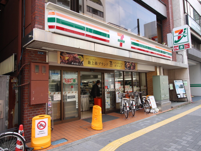 コンビニ　物件（コンビニ）まで350m
