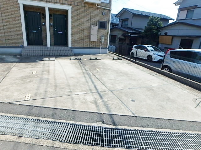 駐車場　駐車場（要空き確認）