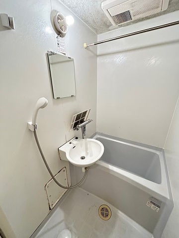 バス・シャワールーム　日々の暮らしに欠かせないお風呂です