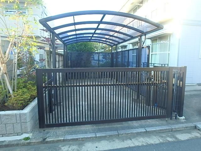 駐車場　駐車場