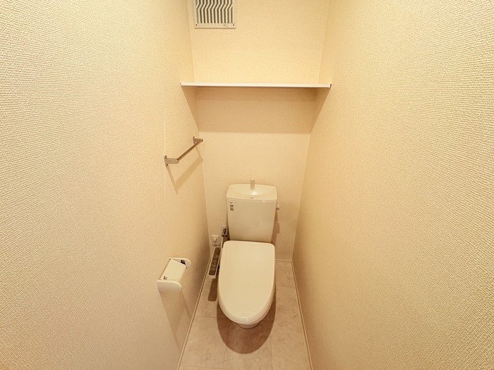 トイレ　ウォシュレット付き
