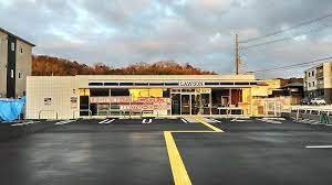 コンビニ　ローソン大津堅田駅西店（コンビニ）まで423m
