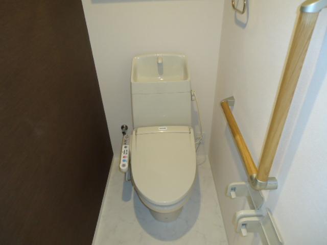 トイレ　シャワー付トイレ