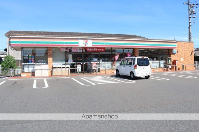 コンビニ　セブンイレブン（コンビニ）まで729m