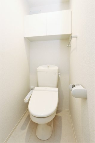 トイレ　参考写真（同物件別部屋）