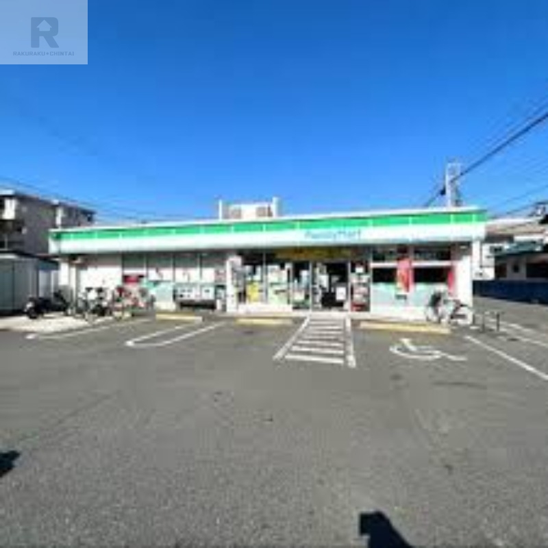 コンビニ　ファミリーマート東大阪三島店（コンビニ）まで990m
