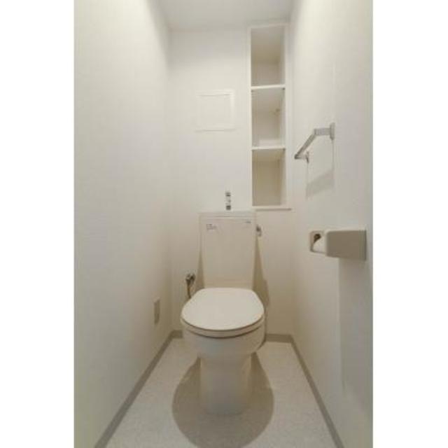 トイレ　※写真は同タイプ住戸です。