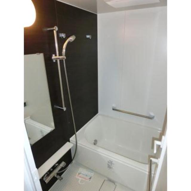 バス・シャワールーム　※写真は同タイプ住戸です。