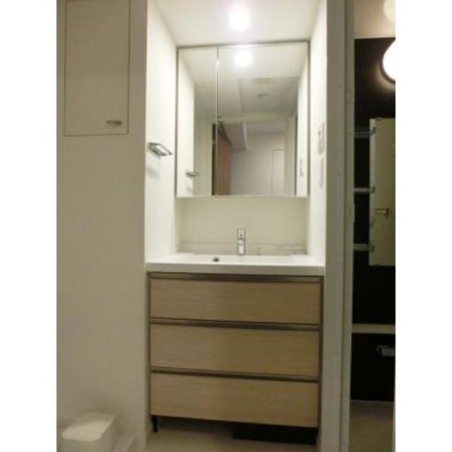 洗面設備　※写真は同タイプ住戸です。