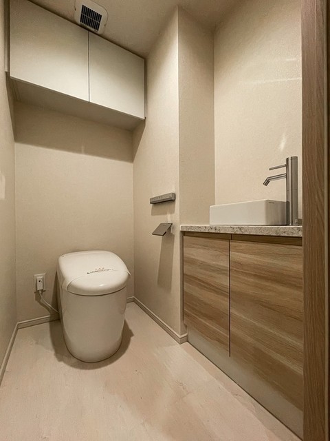 トイレ　※写真は同タイプ住戸です。