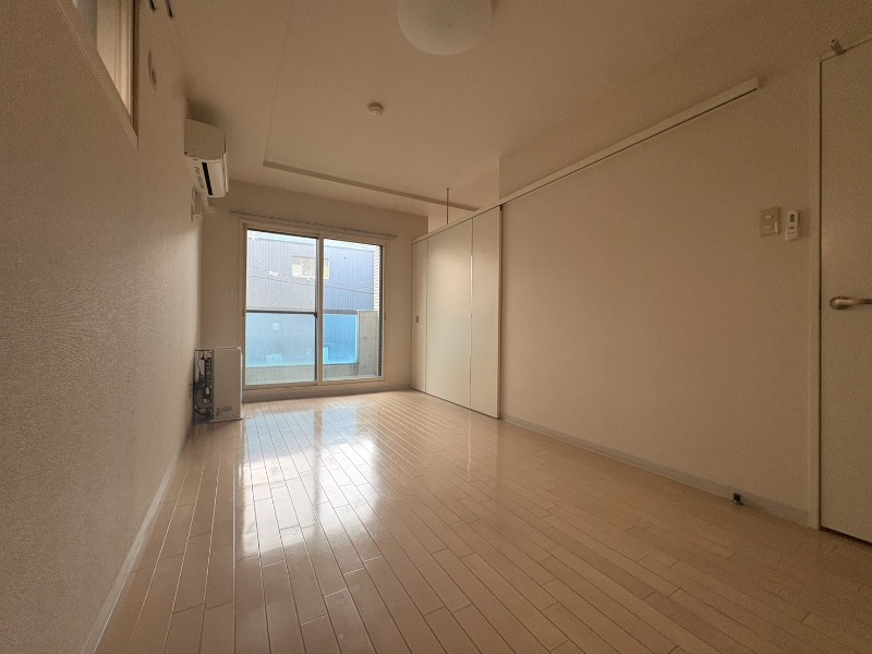 居室・リビング　広くてキレイなお部屋が広がっていて、充実した生活が送れそう。