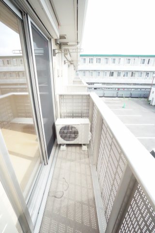 バルコニー　※同物件、同タイプ、間取り反転のお部屋です※角部屋の為二面採