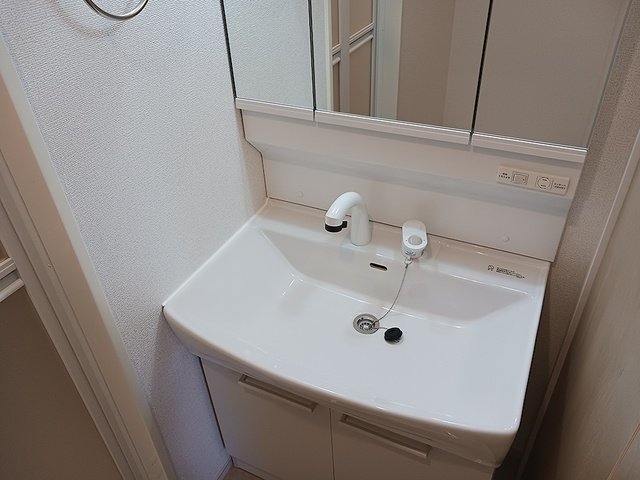 洗面設備　忙しい朝には欠かせない洗面所です