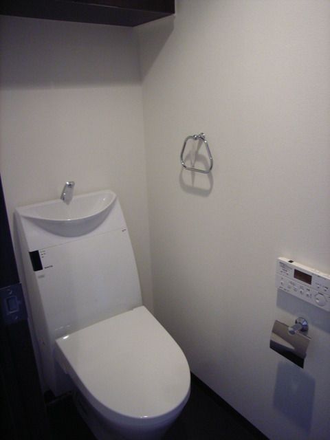 トイレ　落ち着いたトイレです