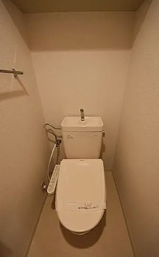 トイレ　別部屋の画像を使用しております。