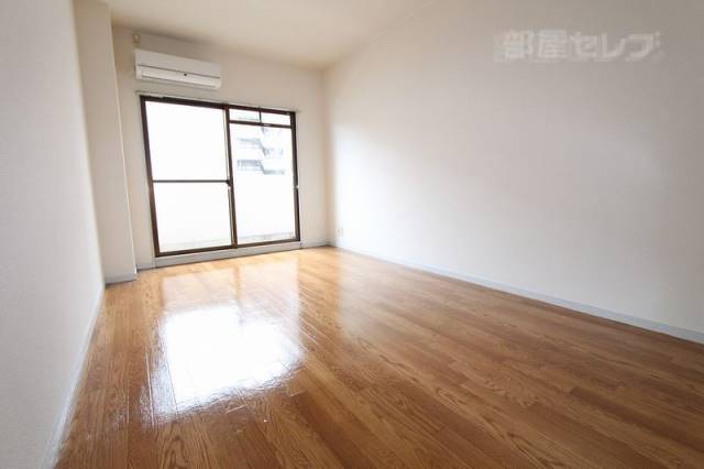居室・リビング　広々としたお部屋です　※１Ｂの写真です