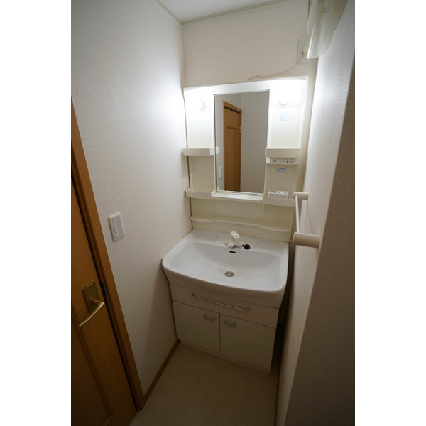 洗面設備　同じ建物の別のお部屋