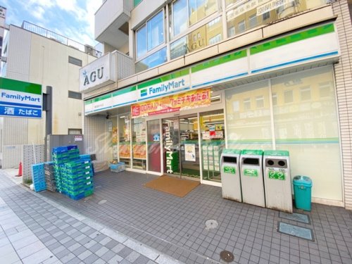 コンビニ　ファミリーマート 横須賀中央店（コンビニ）まで476m