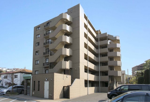 建物外観　エーデルワイス高見