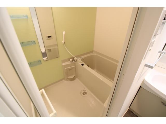 バス・シャワールーム　同型タイプのお部屋の写真です。