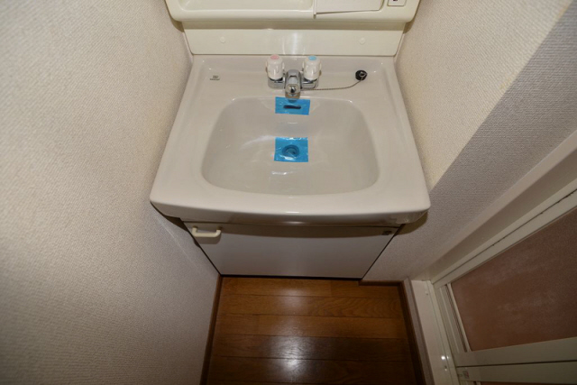 洗面設備　コンパクトで使いやすい洗面所
