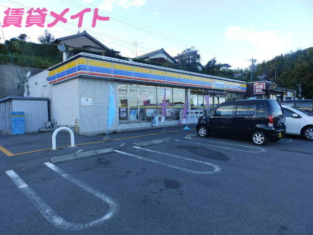 コンビニ　ミニストップ亀山井田川店（コンビニ）まで1302m