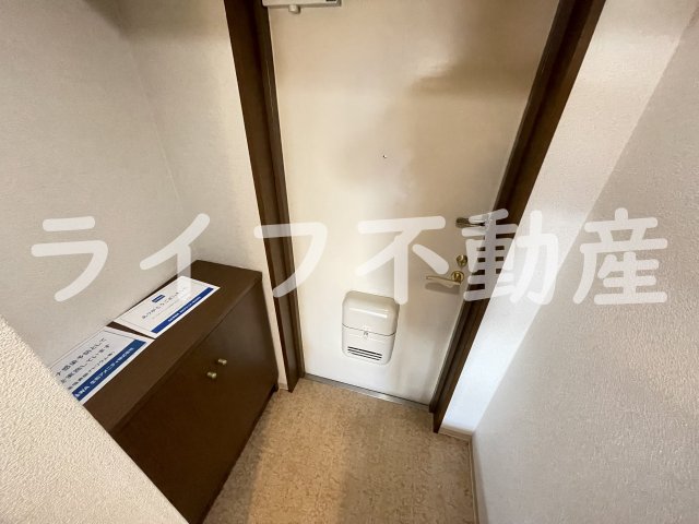 玄関　収納もある玄関です