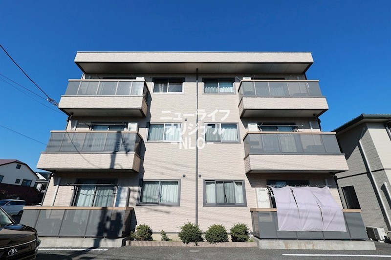 建物外観　積水ハウス施工の賃貸住宅「シャーメゾン」