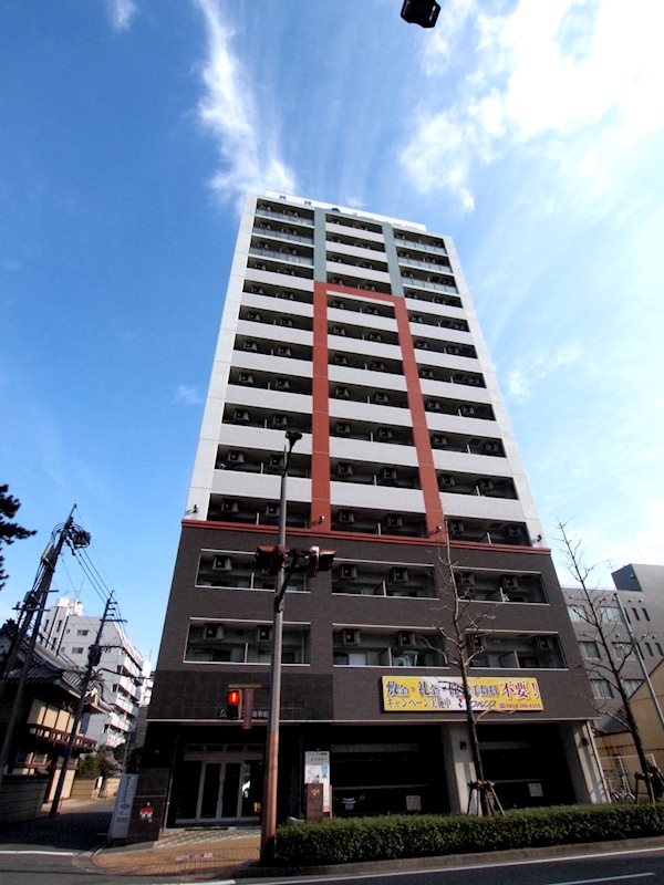 建物外観　小倉駅徒歩圏内。