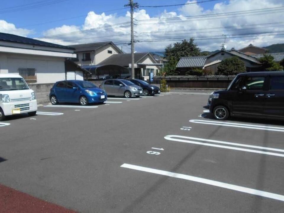 駐車場　駐車場