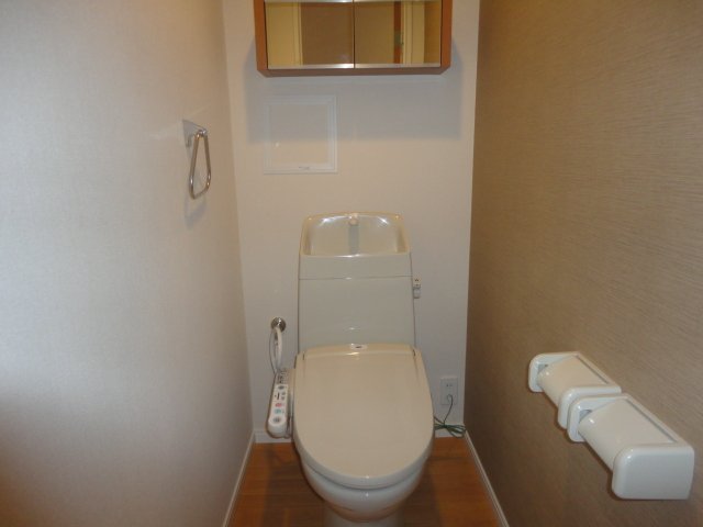 トイレ　シャワー付トイレ
