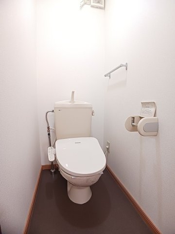 トイレ　コンパクトで使いやすいトイレです