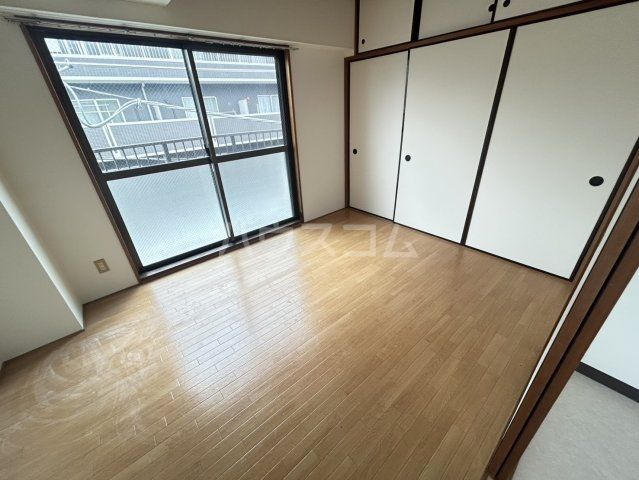 HIKARIマンションPart1の居間写真