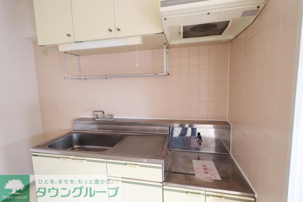 キッチン　同物件別部屋写真