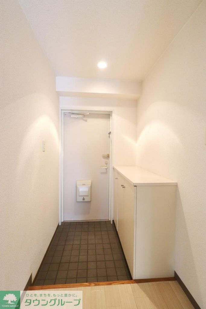 玄関　同物件別部屋写真