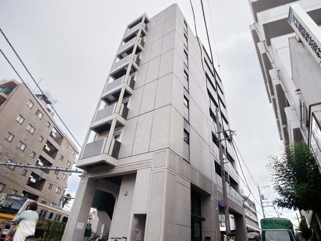建物外観　♪重厚感ある建物ですね！♪