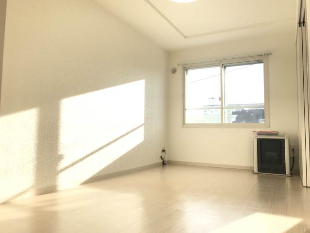 プルミエール二十四軒ウエストの居間写真