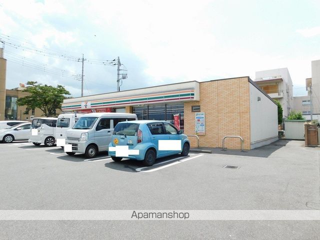 コンビニ　セブンイレブン（コンビニ）まで1036m