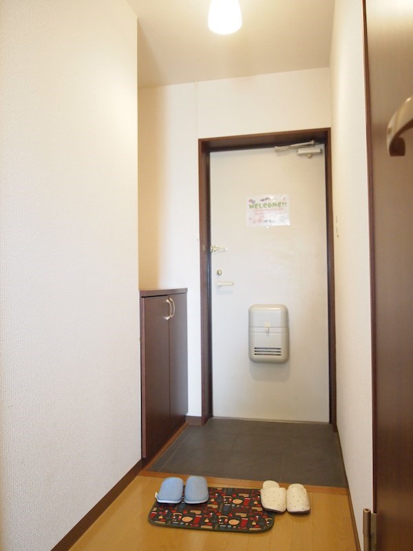 ＪＲ日豊本線 隼人駅 徒歩16分 3階建 築19年の玄関写真