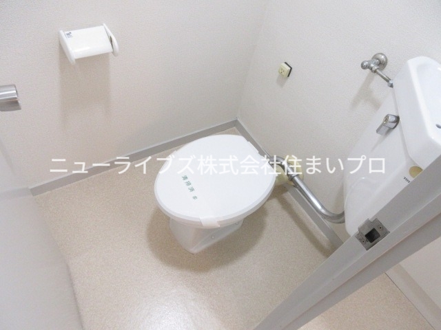 京阪本線 香里園駅 徒歩10分 5階建 築47年のトイレ写真